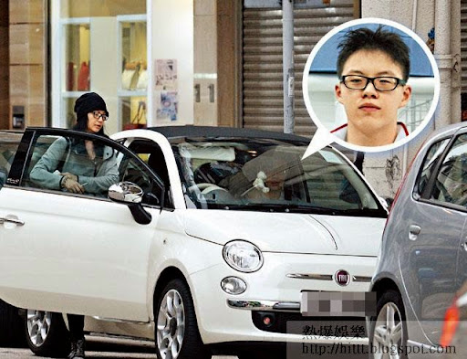 華倩囝囝 Martin坐喺車等阿媽